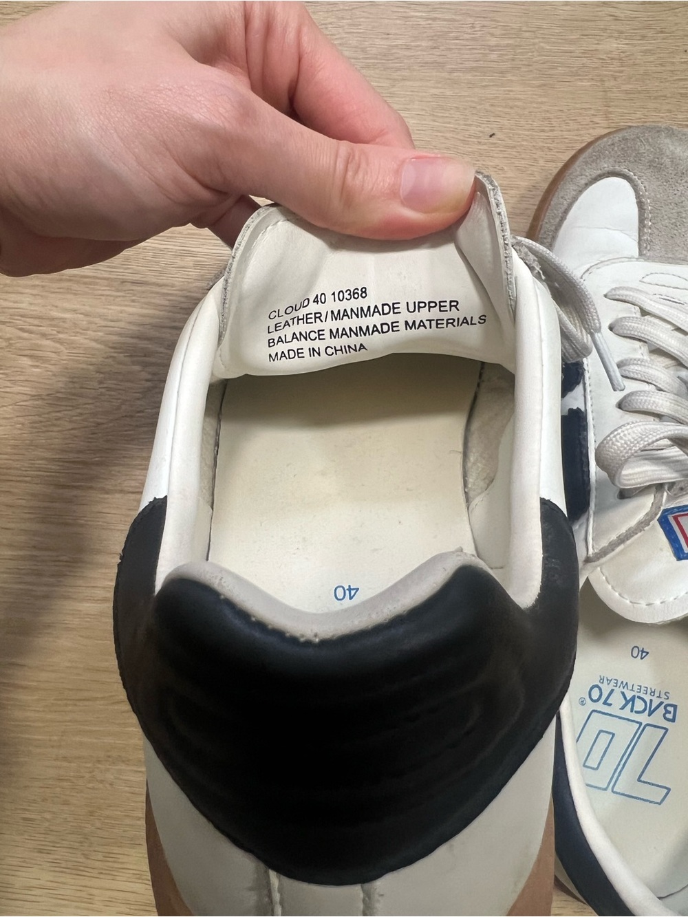 Back 70 Women's Cloud Retro soccer Sneaker - Picture 5 of 6